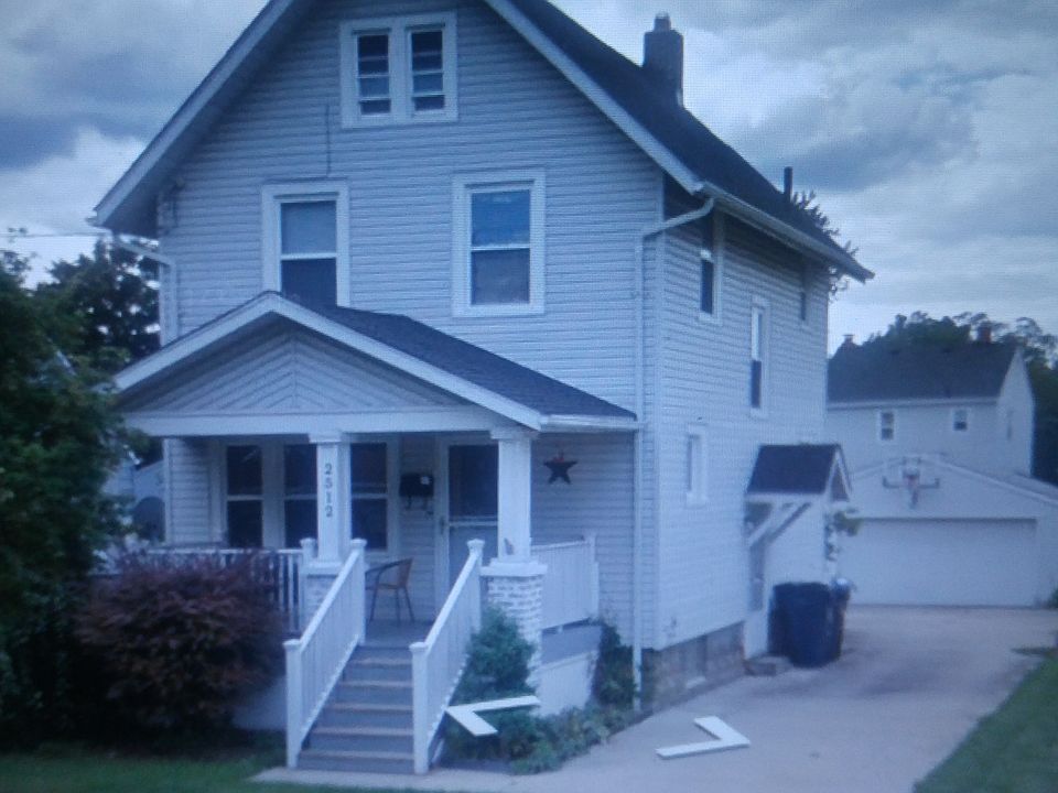 1st image of 2512 7th St