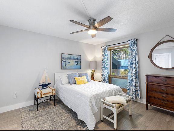 4th image of 900 Pinellas Bayway S APT 112