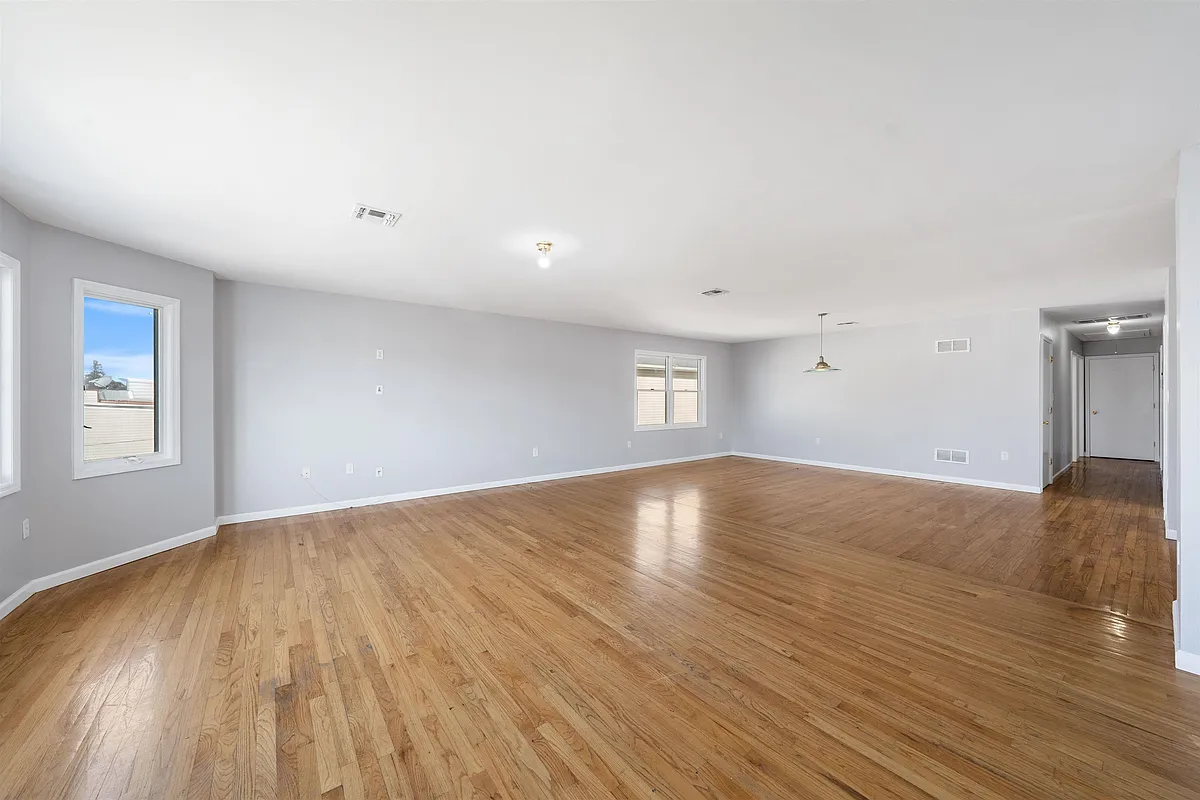 Building Photo - 196 Sanford Ave #2