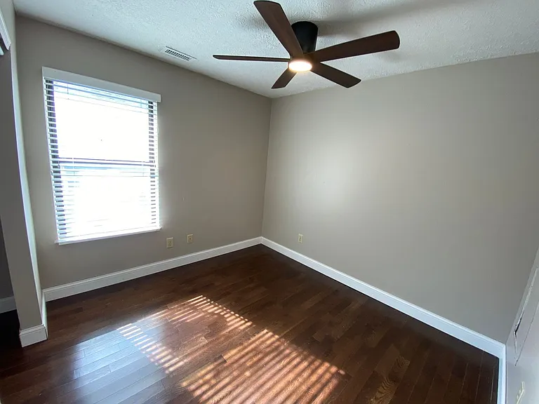 Chittenden Ave 76 MLR — Photo 5