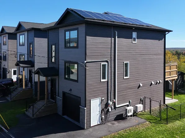 16 Sam Cres, East Hants, NS B2S 0B6