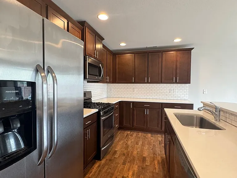 2502 N McIntosh St — Photo 17