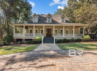 8 Summer Ln, Fairhope, AL 36532