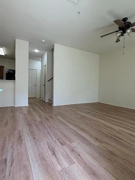 2205 Stoneleigh Pl — Photo 9