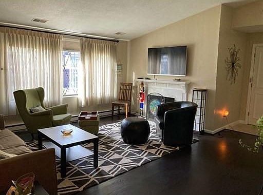 1st image of 17 Royal Lake Dr APT 6