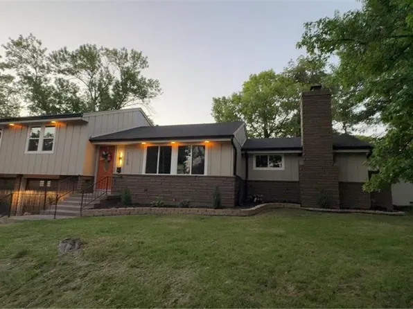 1100 W 89th St, Kansas City, MO 64114