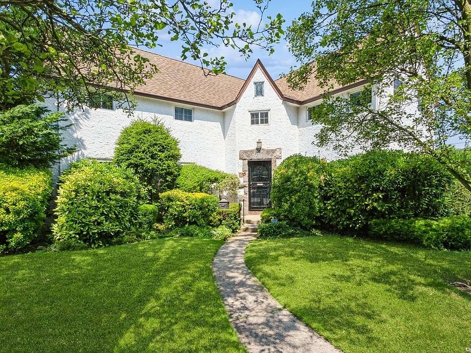 1st image of 25 Buckingham Place