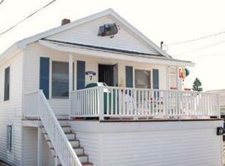 7 North St, Hampton, NH 03842