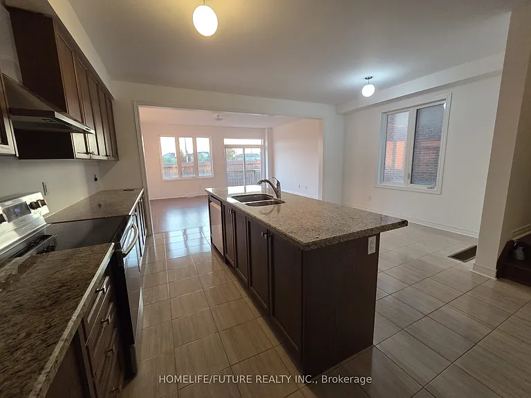 94 Cathedral Dr — Photo 4