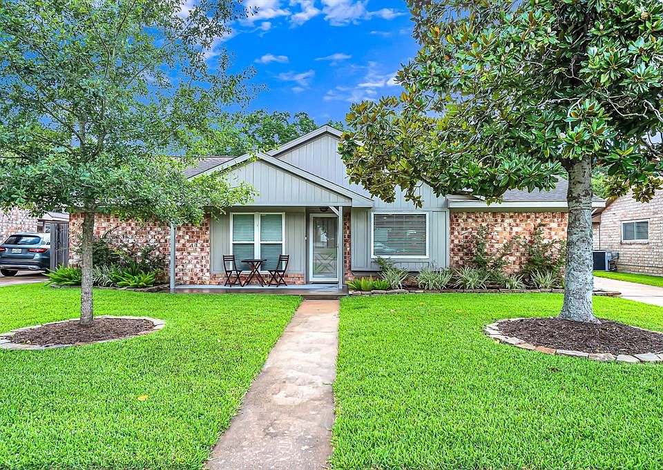 1st image of 21123 Park Villa Dr