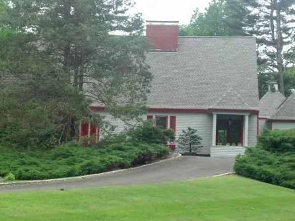 11 Jackson Ct, Ridgefield, CT 06877