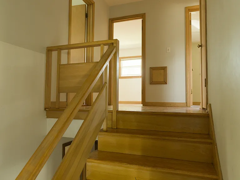 414 Brook Ln — Photo 5