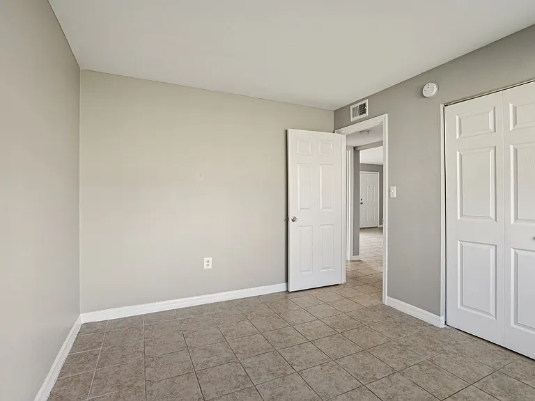 Serenity Lake Apartments — Photo 70