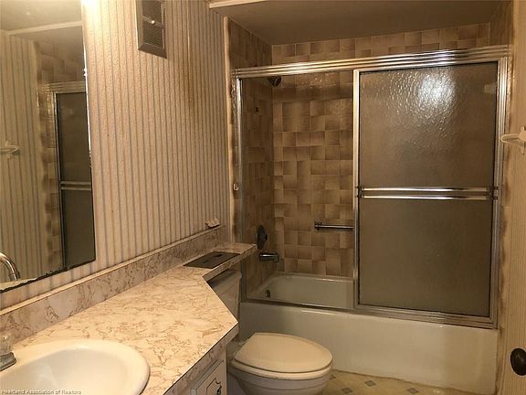 5th image of 510 Lake Clay Dr S