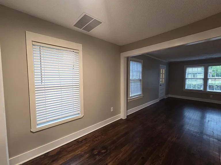 983 Brower St — Photo 20