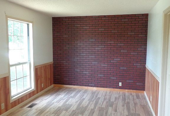 5th image of 301 Keenan Ln