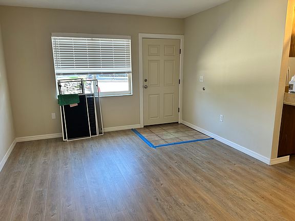 5th image of 1021 Marine St #1