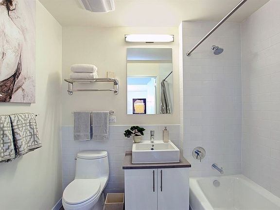 5th image of 81 Fleet Pl APT 7M