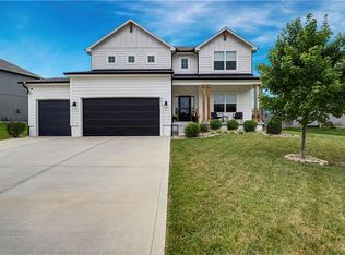 6613 NW 106th St, Kansas City, MO 64154