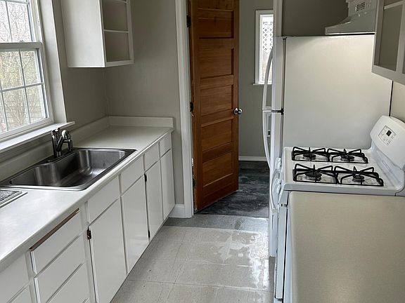 4th image of 730 W 14th St #1/2