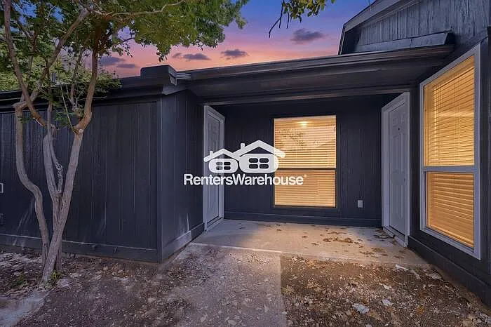 4779 Wineberry Dr — Photo 32