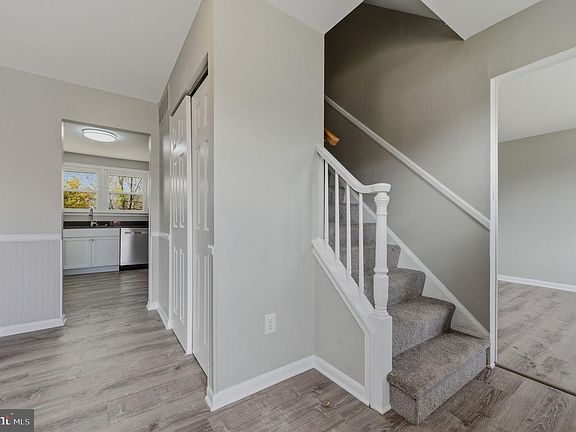 4th image of 424 Brewster Dr