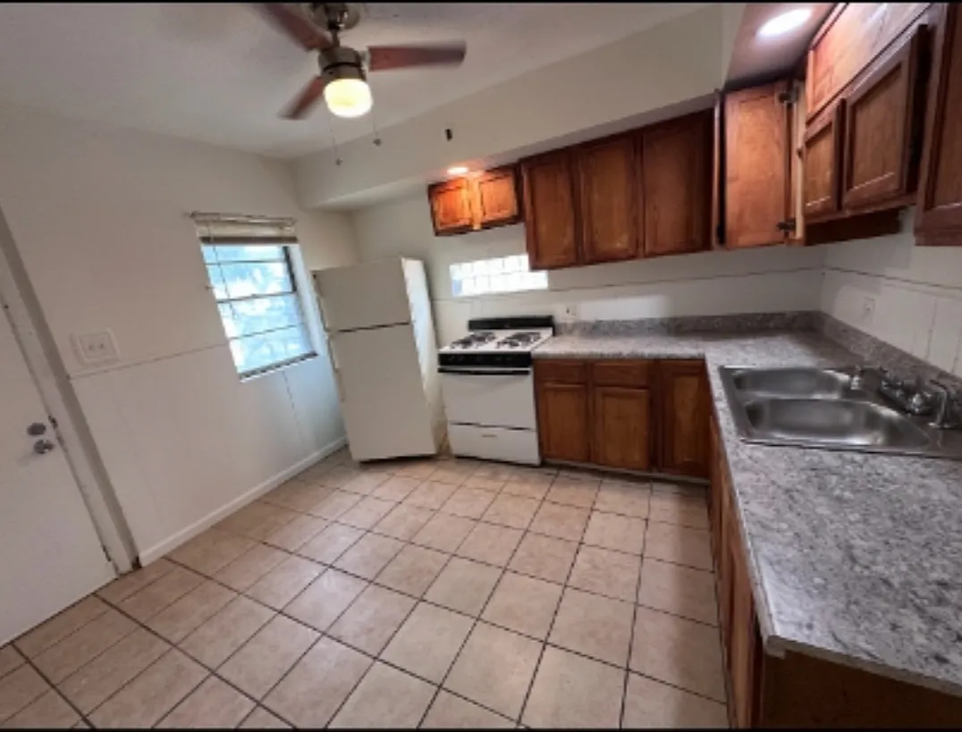 4914 Alcott Avenue - 1 — Photo 3