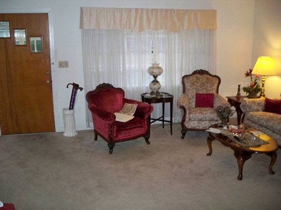2nd image of 624 Highland Park Dr