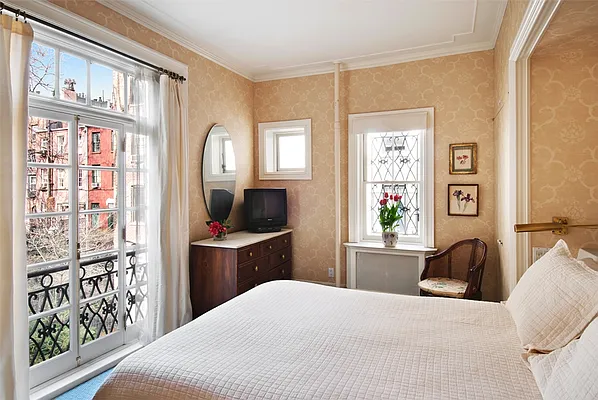 Rented by Town Residential | media 15