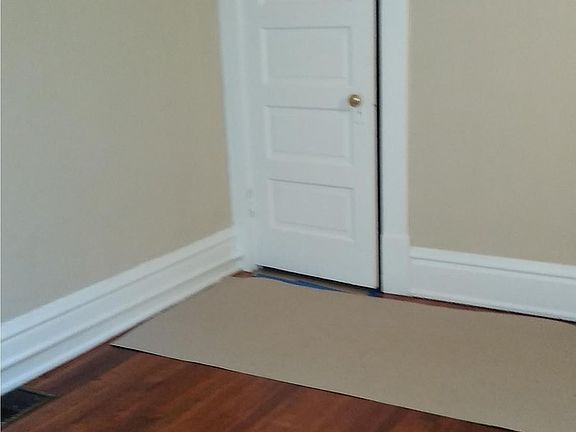 4th image of 699 Carpenter St