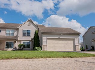 49 E Sedgemeadow St, Elkhorn, WI 53121