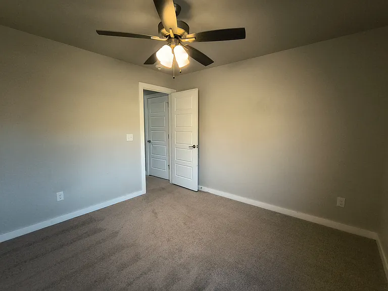 6259 NW 178th Cir — Photo 31