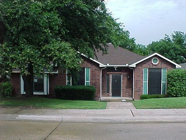 1st image of 616 Desoto Dr