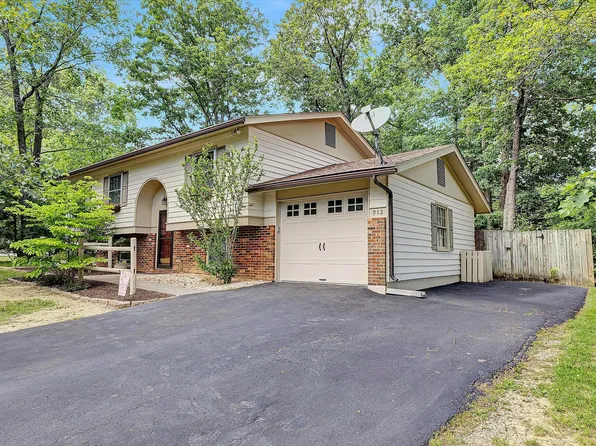 912 Cherokee Trl, Covington, VA 24426