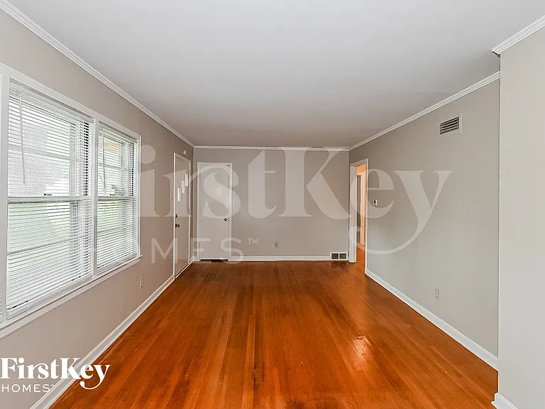 1515 Mount Moriah Rd — Photo 2
