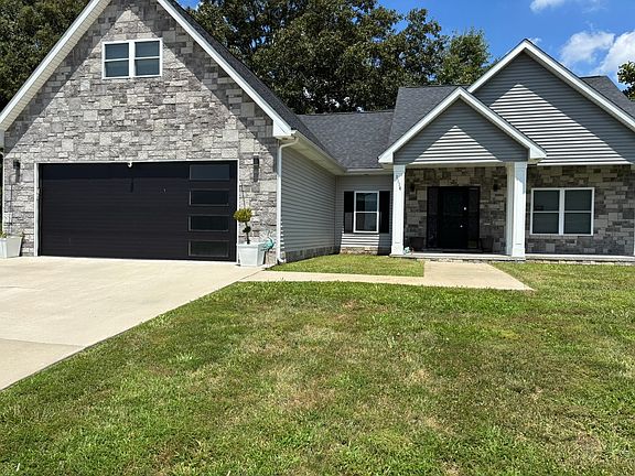 3rd image of 1114 Glory Ln
