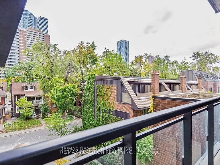 17 Dundonald St #306 — Photo 10
