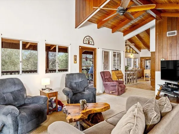 28425 Thundernut Ln, Valley Center, CA 92082
