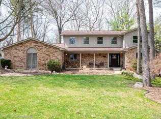 8177 Fawn Valley Dr, Clarkston, MI 48348