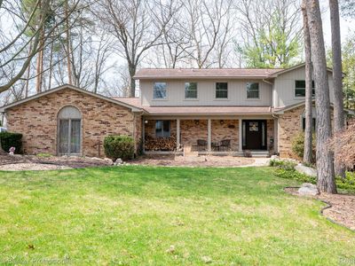 8177 Fawn Valley Dr, Clarkston, MI, 48348