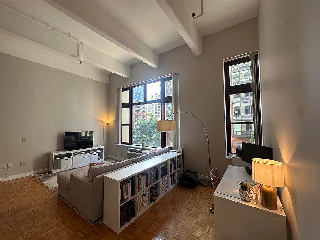 1 bed, 735 sqft, $3,800 — Photo 4