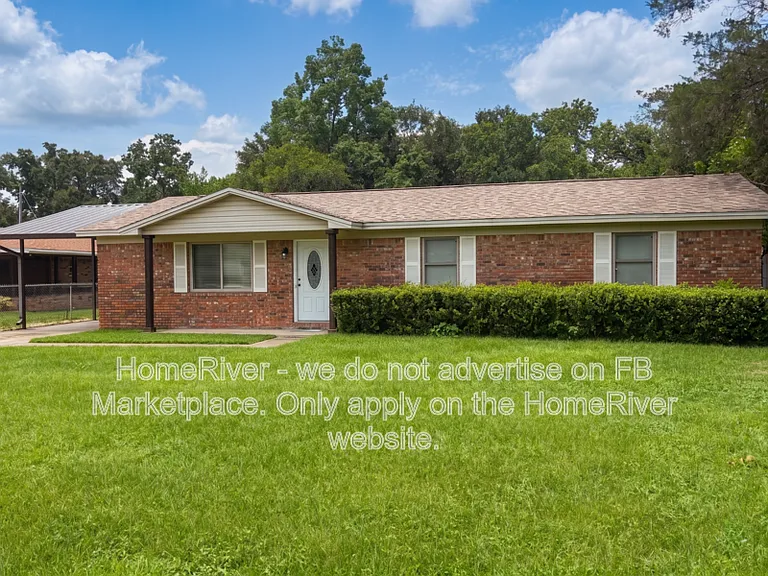 2708 Hillcrest Ave — Photo 1