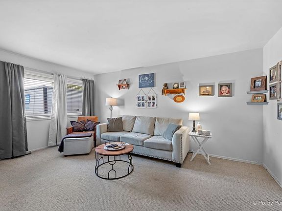 3rd image of 86 E Lincoln Ave