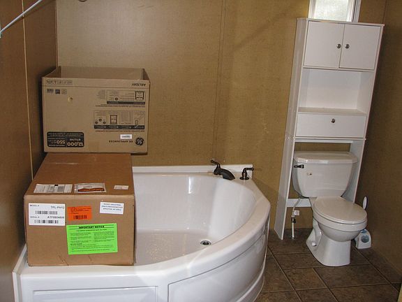 master bath with garden tub