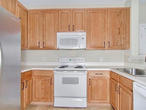 5th image of 8409 Island Ct
