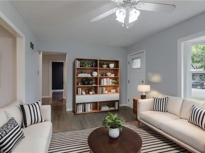 10910 W 56th St, Shawnee, KS, 66203