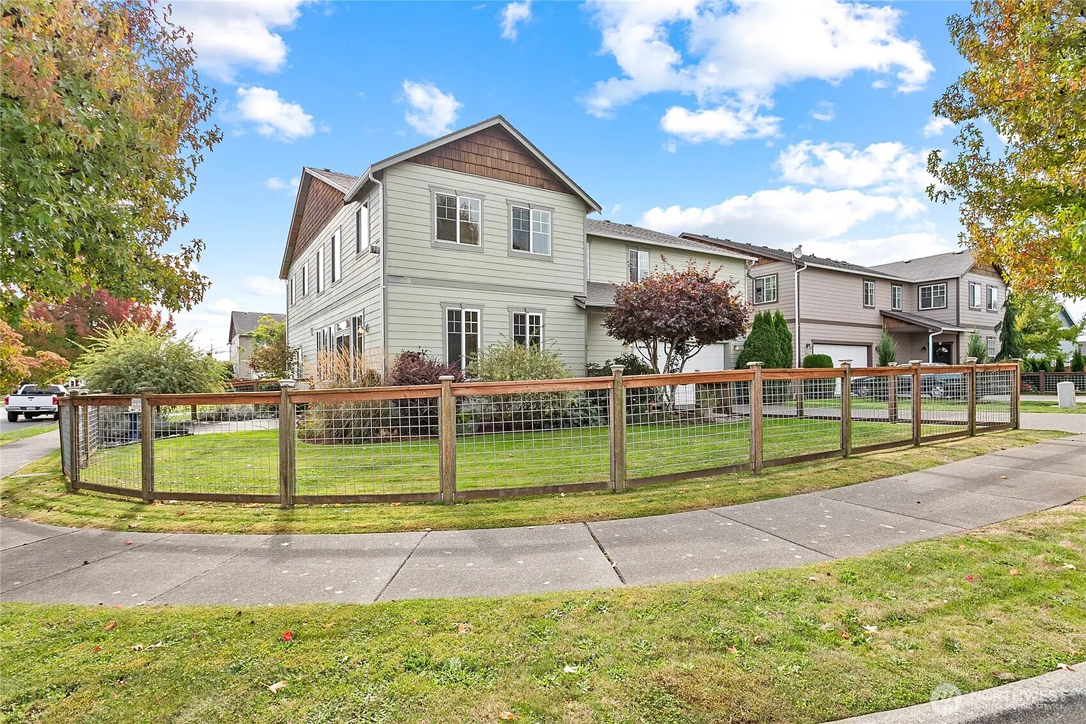 1290 Spruce Circle photo 1