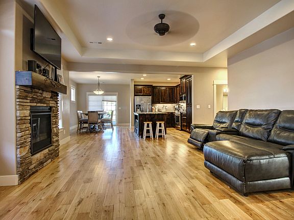 2nd image of 3835 Creek Mont Dr