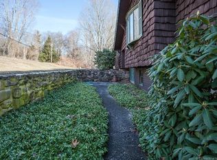 481 Gaylord Mountain Rd, Hamden, CT 06518