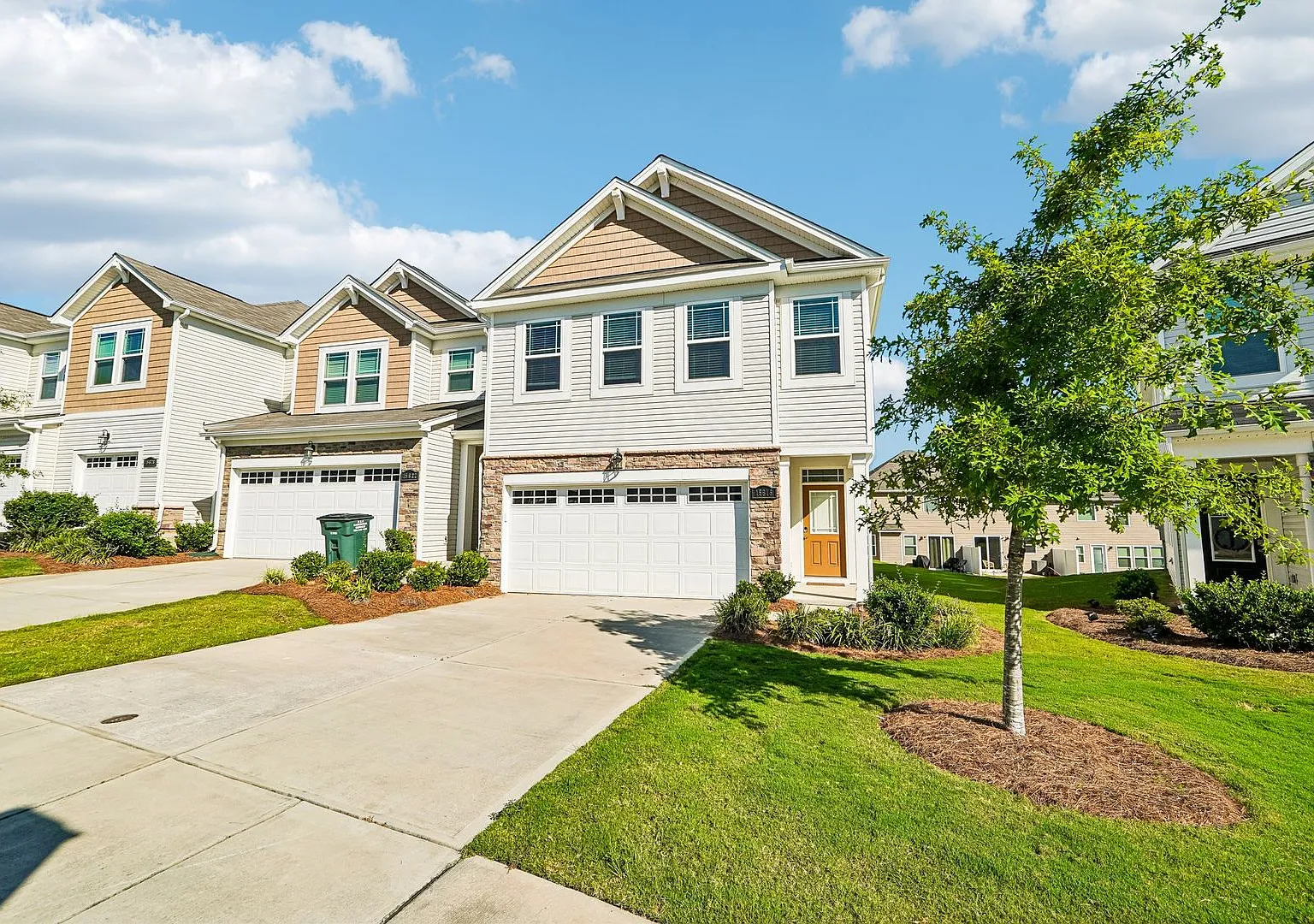 Nice 3 bed 2.5 bath — Photo 3